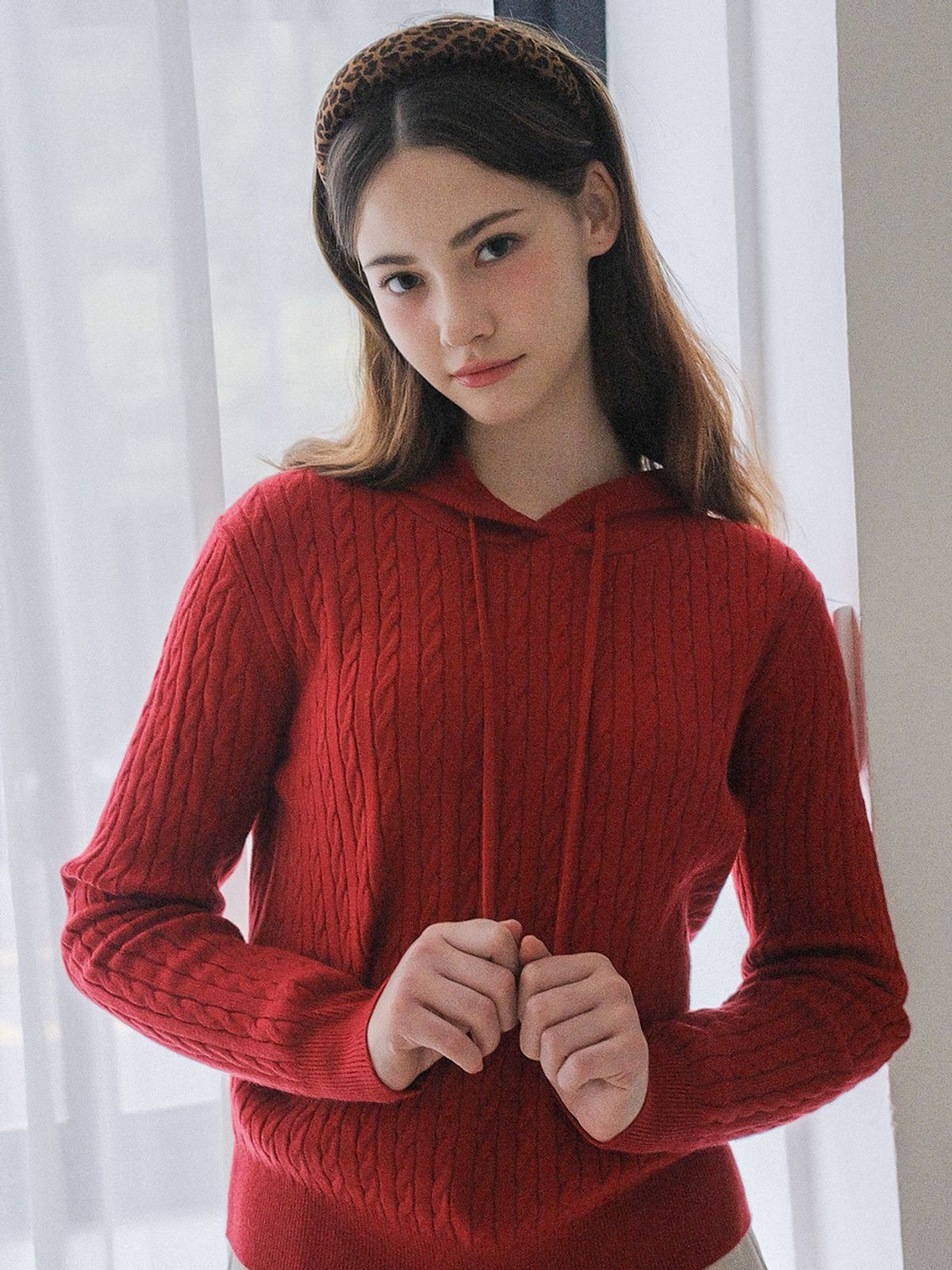 쿨키튼(KOOLKITTEN) Twist Cable Hood Knit