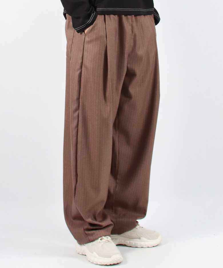 M STRIPE CHICANO WIDE ONE-TUCK PANTS -Brown