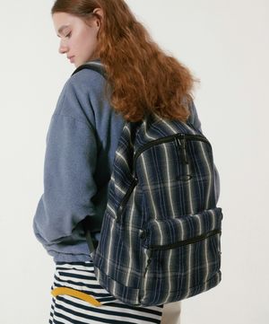 NOI1780 오버 체크 백팩 (네이비)