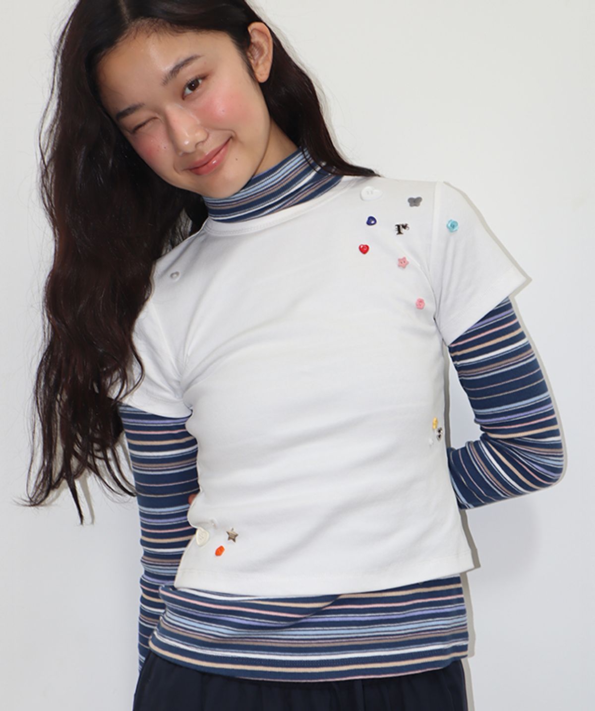 론론(RONRON) MINI BUTTON SLIM FIT T SHIRT WHITE
