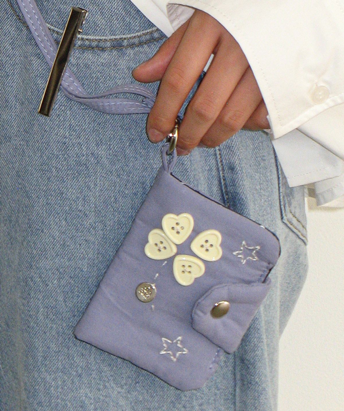 론론(RONRON) BUTTON CLOVER CARD WALLET SOFT BLUE