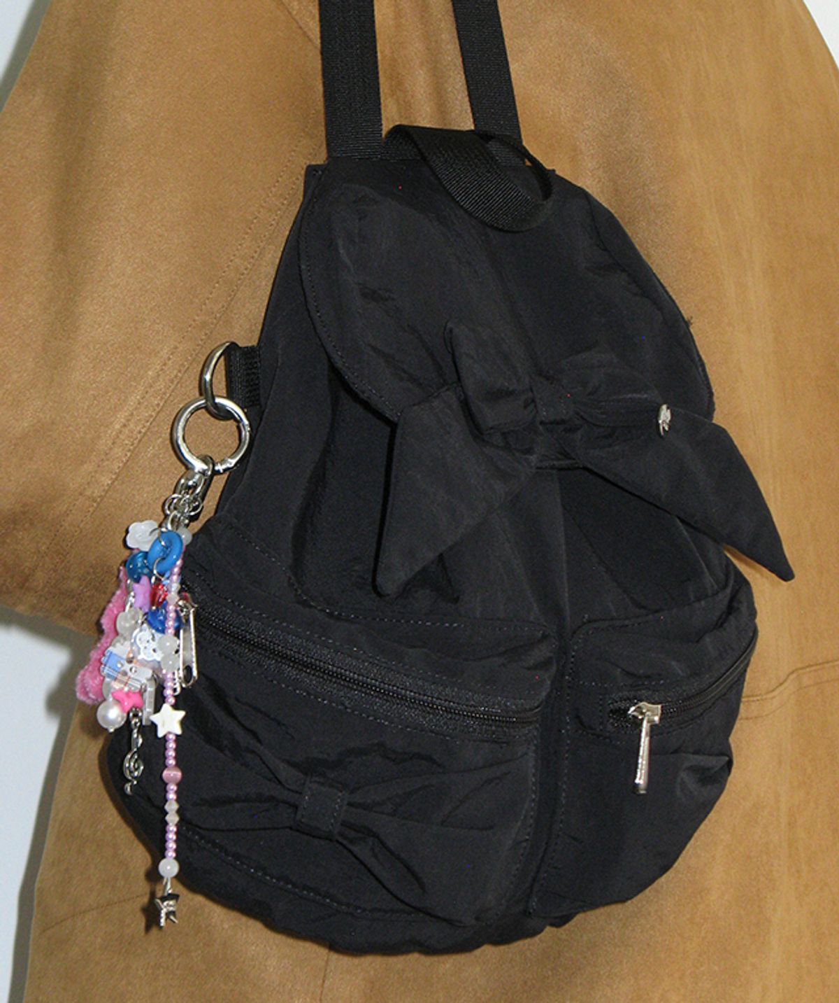 론론(RONRON) RIBBON POINTED MINI BACKPACK BLACK