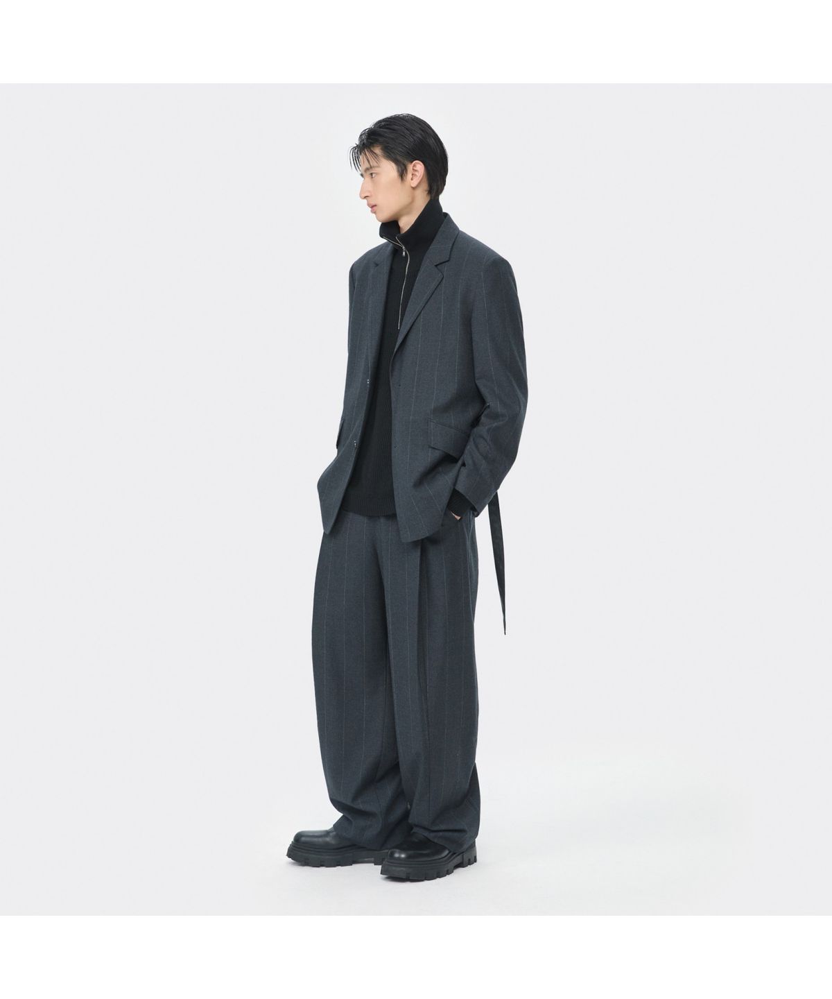 커스텀멜로우(CUSTOMELLOW) Grey Mid Length Striped Setup Jacket CWJAW25841GYD