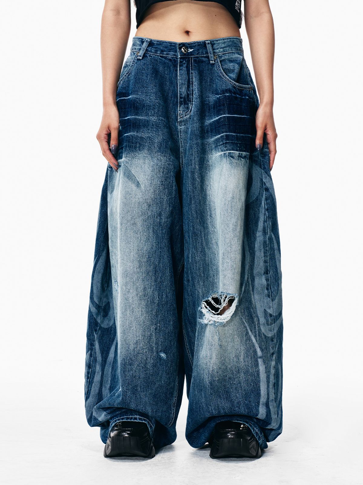 와이이이엘(YEEL) DAMAGED WASHED BALLOON DENIM PANTS BLUE