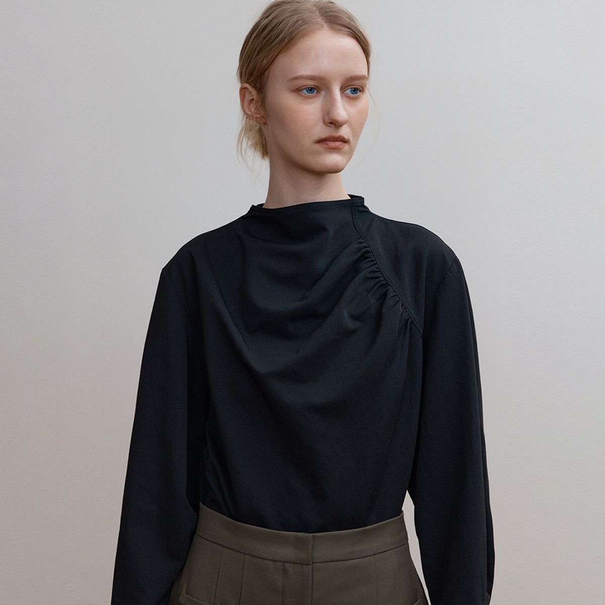 퍼블리카엑스(PUBLICKA X) HESPER BLOUSE BLACK