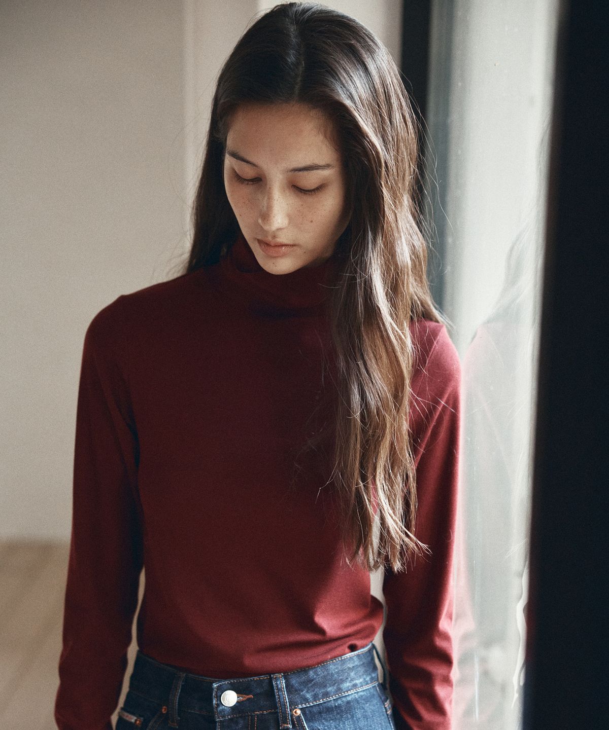 반원 아틀리에(VANONE ATELIER) A3558 피네스 터틀넥 티셔츠_Wine