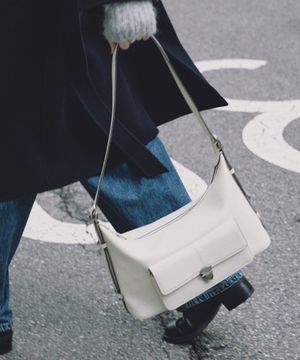 클라스프 포켓 숄더 아이보리