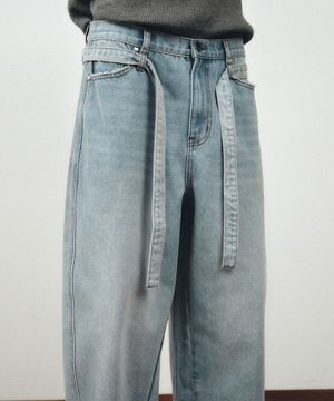 벨티드 커브드 데미지 데님 팬츠 (라이트블루)