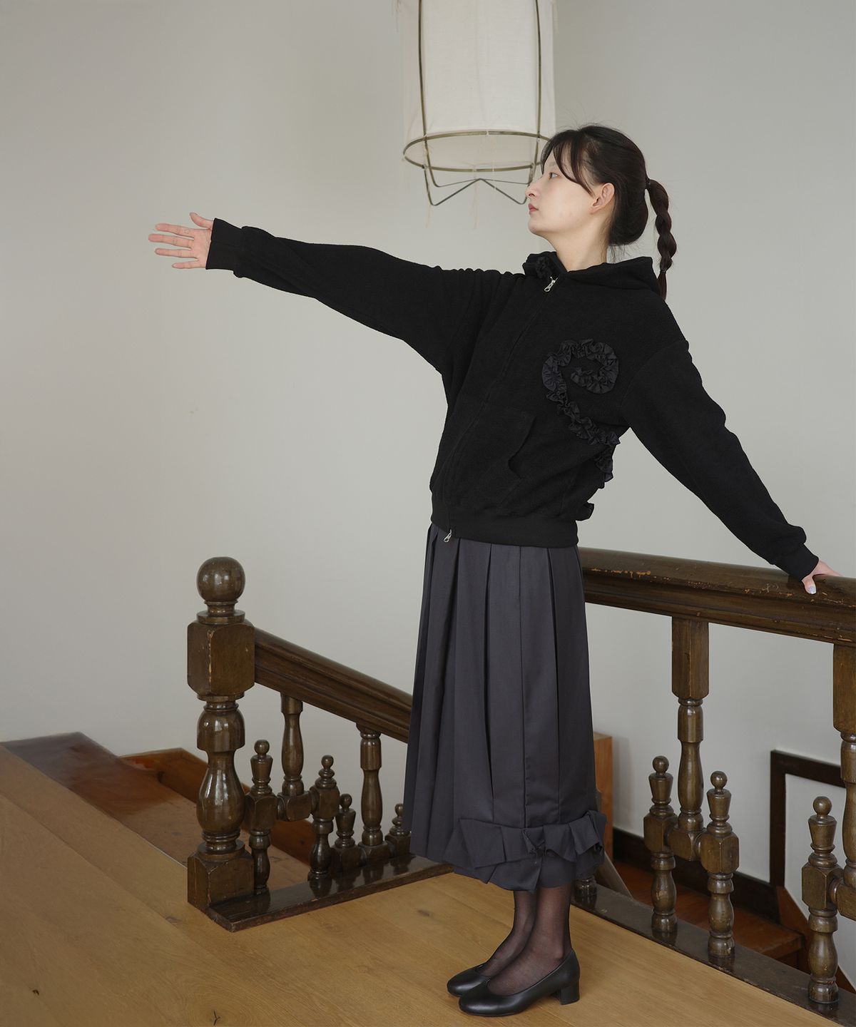 이서이(ESEOE) e hoodie jacket Black