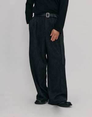 소프트 벨티드 핀스트라이프 팬츠 _ 블랙