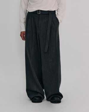 소프트 벨티드 핀스트라이프 팬츠 _ 그레이