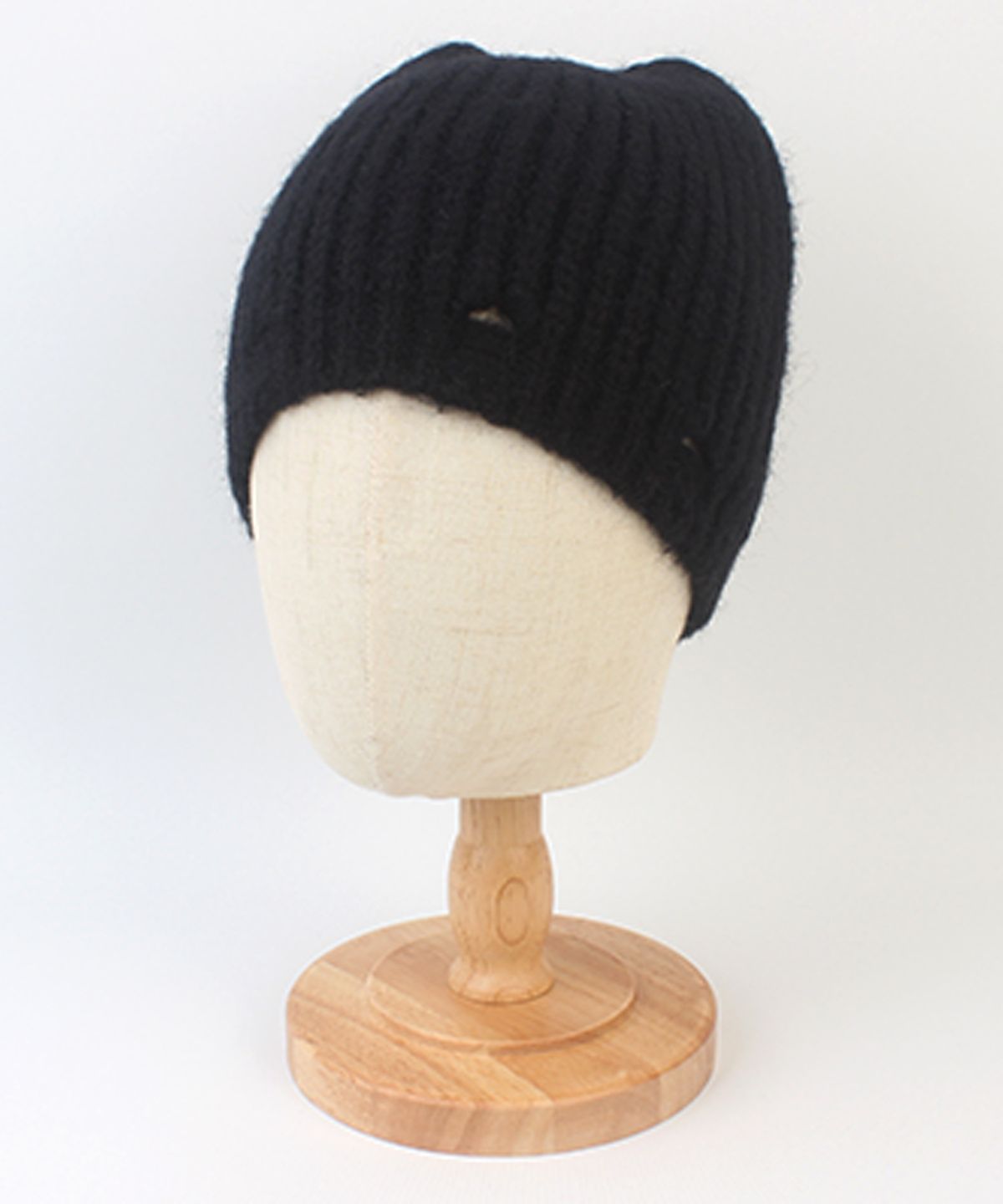 유니버셜 케미스트리(UNIVERSAL CHEMISTRY) Wool Cat Black Damage Beanie 고양이비니