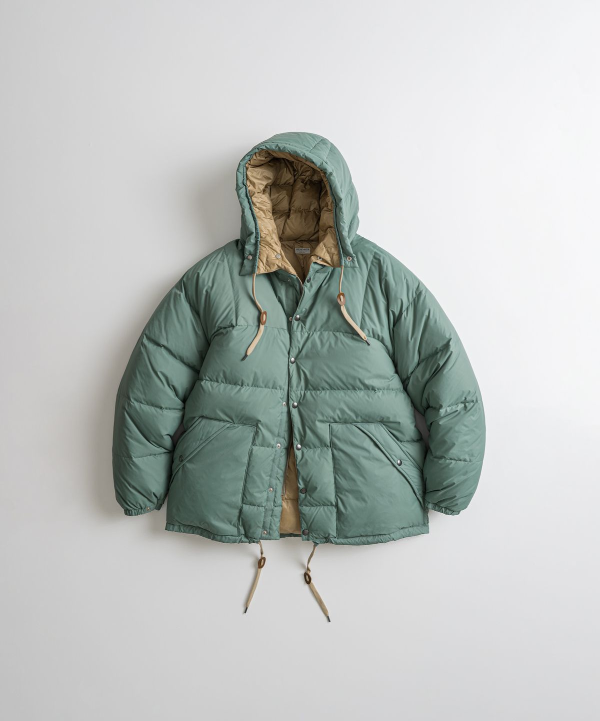 비헤비어(BEHEAVYER) SIERRA DUCK DOWN PARKA sage green/tan