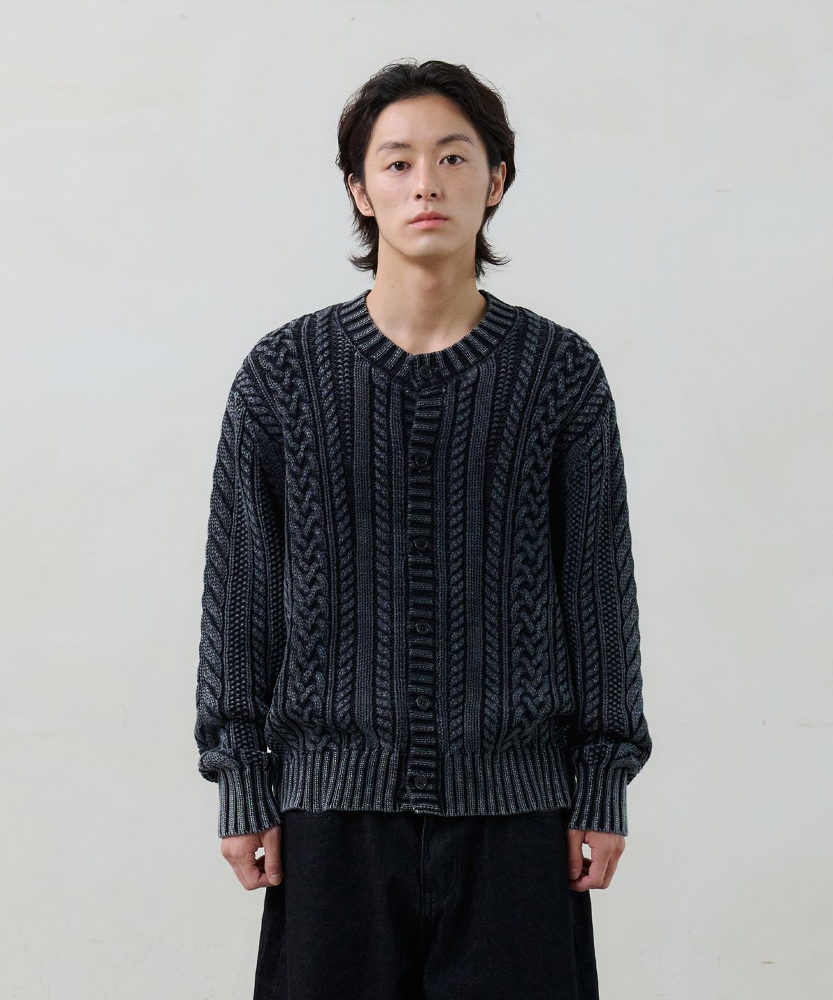 노운(NOUN) faded cable knit (black)