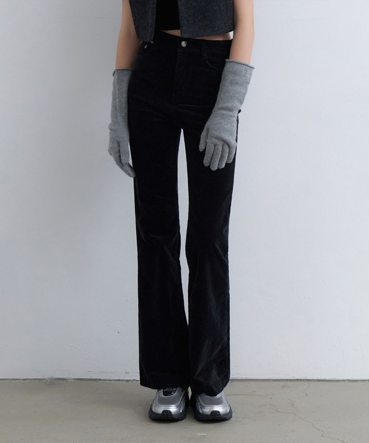 뮈르뮈르(MURMURE) 카엘 벨벳 부츠컷 팬츠_Kael Pants_2colors