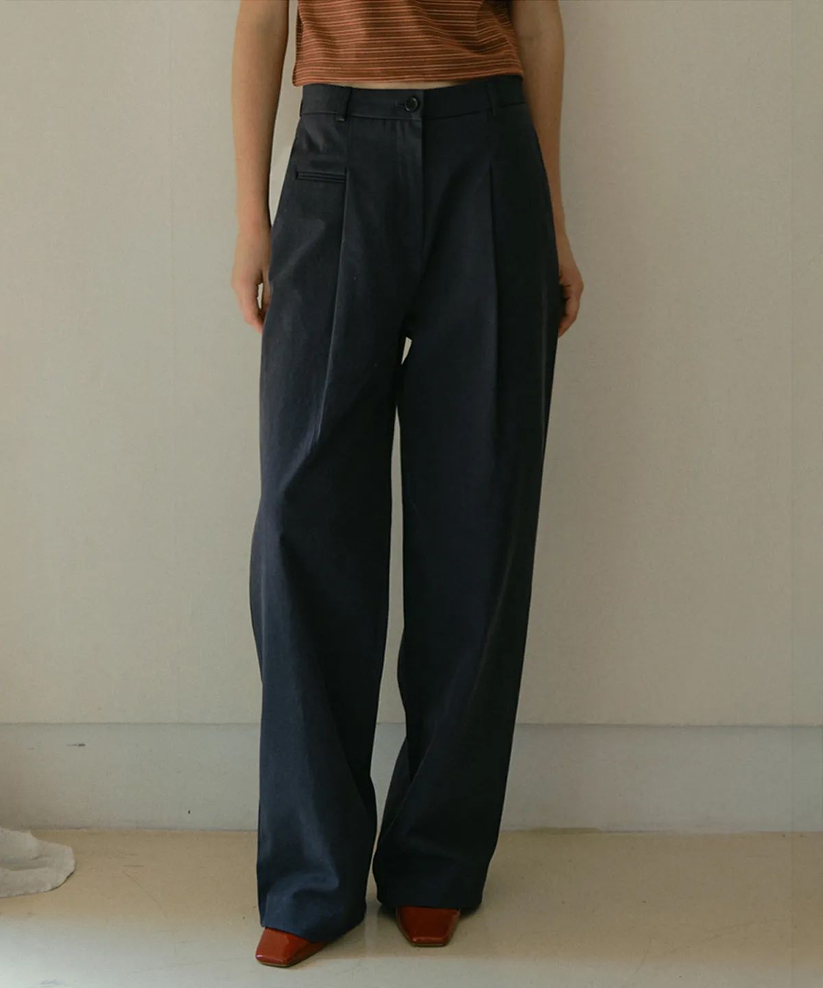 뮈르뮈르(MURMURE) 로우 커브드 코튼 팬츠_Row Cotton Pants_2colors