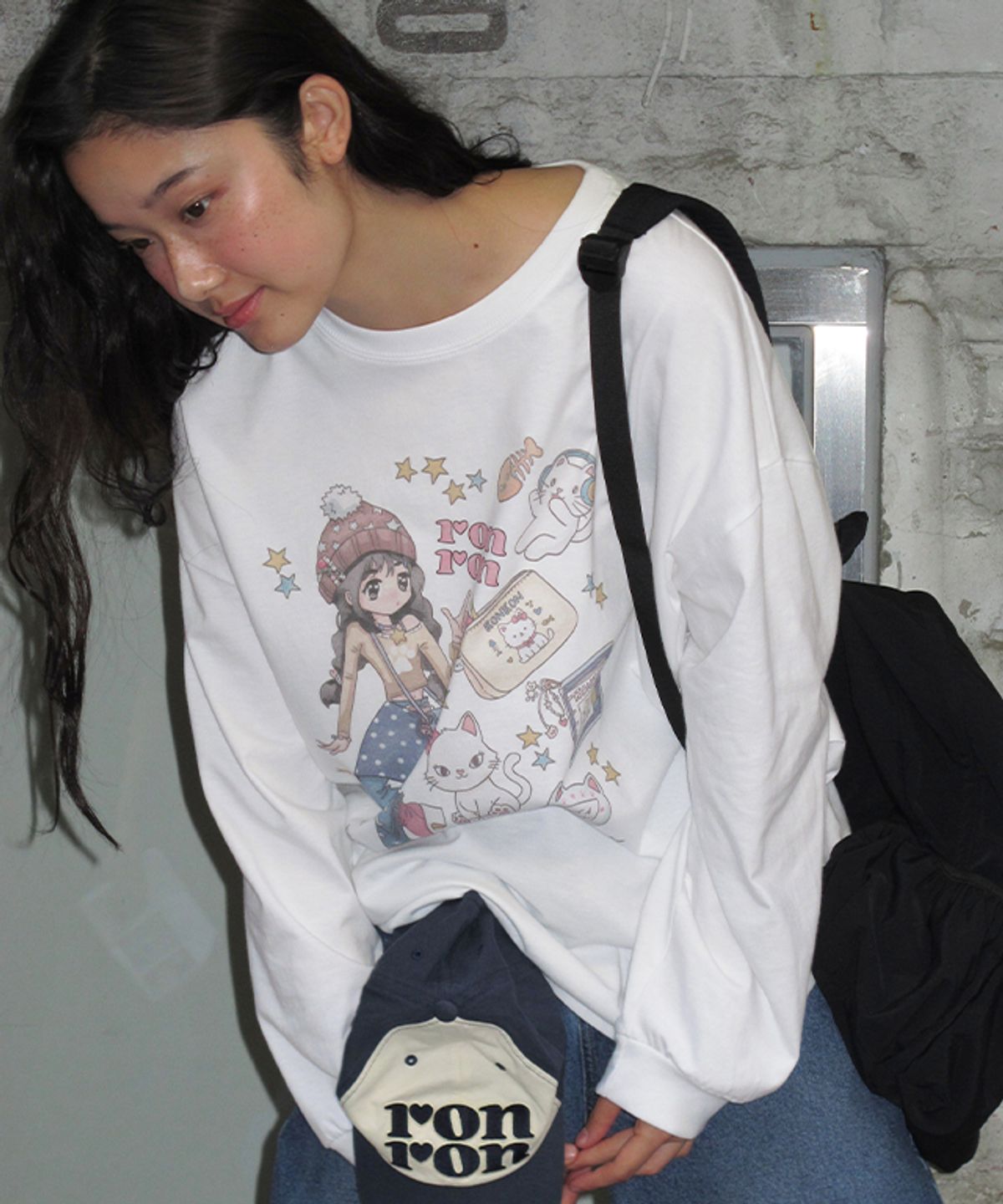 론론(RONRON) COSMIC CAT GIRL LONG SLEEVE WHITE