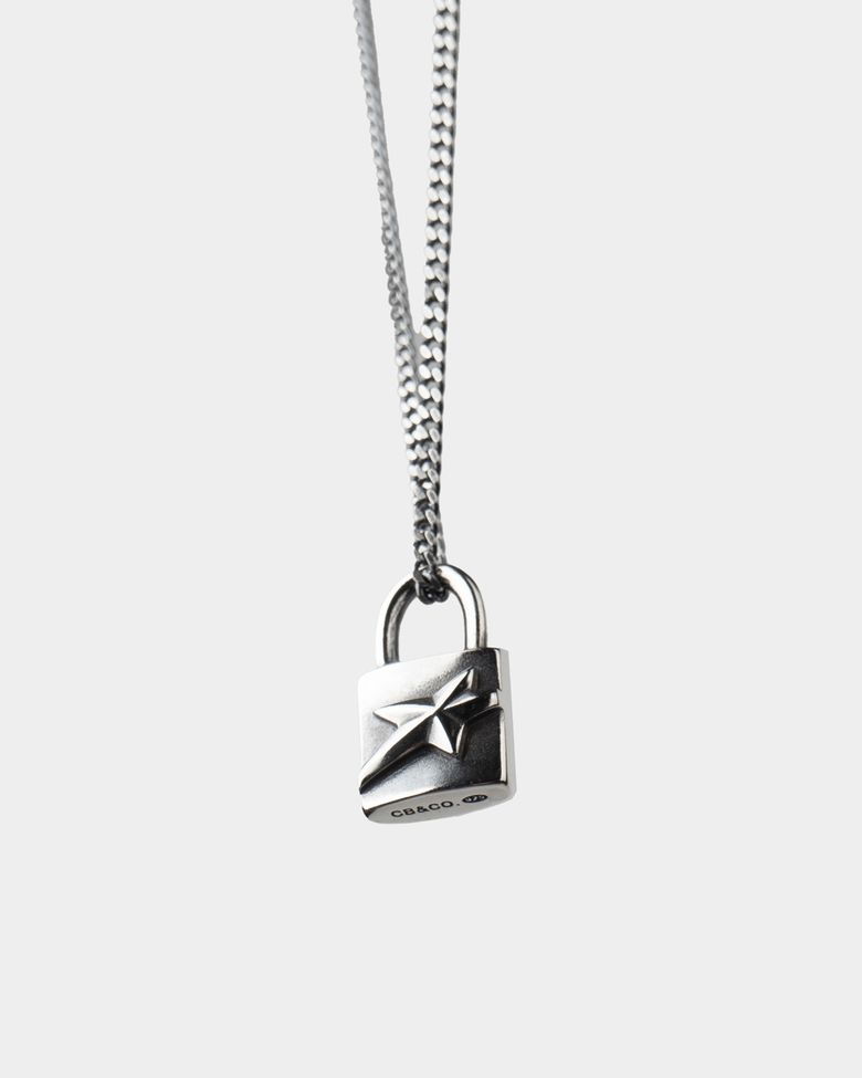 STAR LOCK PENDANT NECKLACE