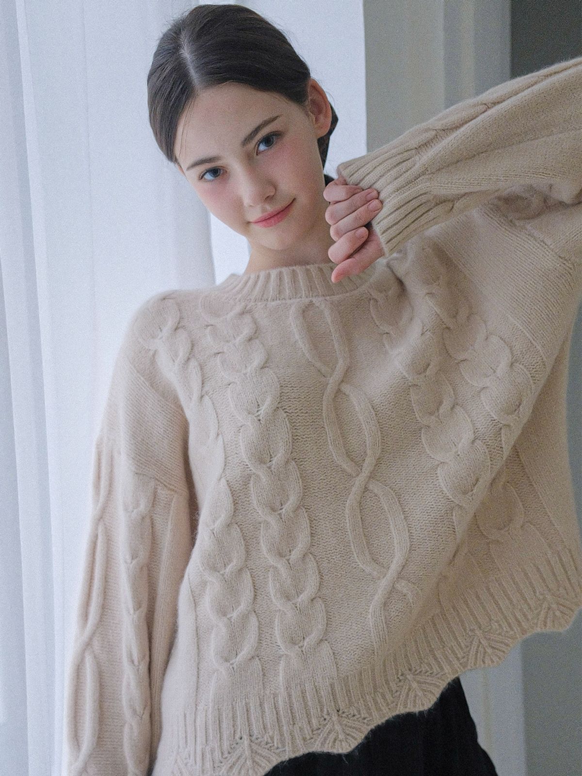 쿨키튼(KOOLKITTEN) Fluffy Cable Pullover