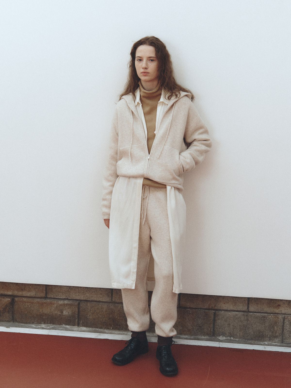 리플레인(REPLAIN) PURE WOOL JOGGER PANTS_PALE BEIGE