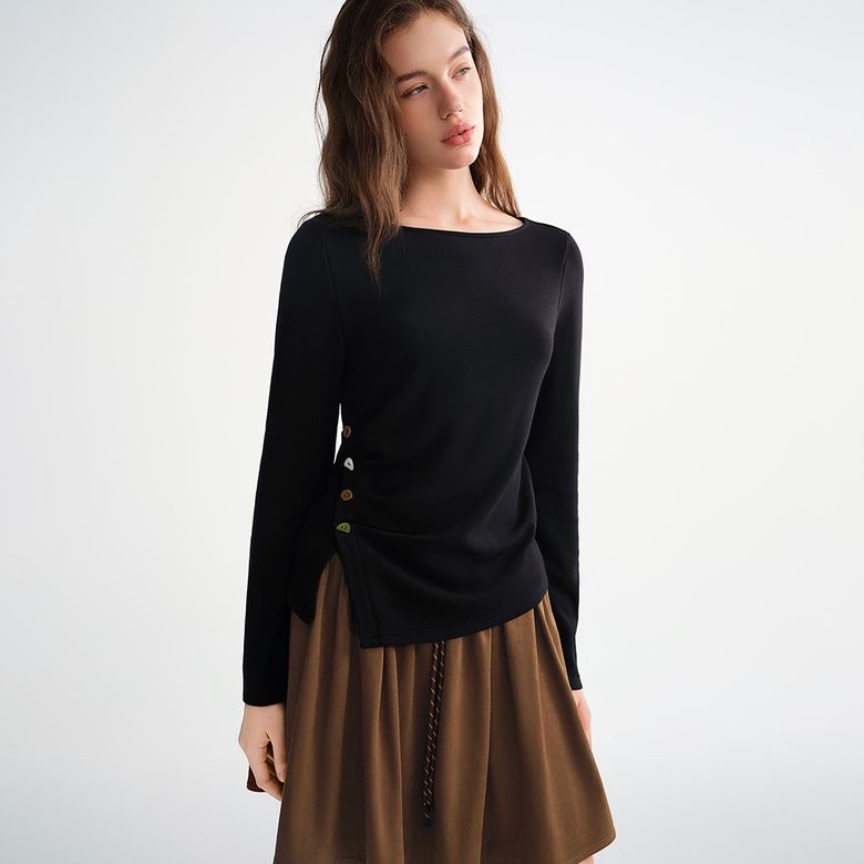 AR_Side button point long sleeve top_BLACK