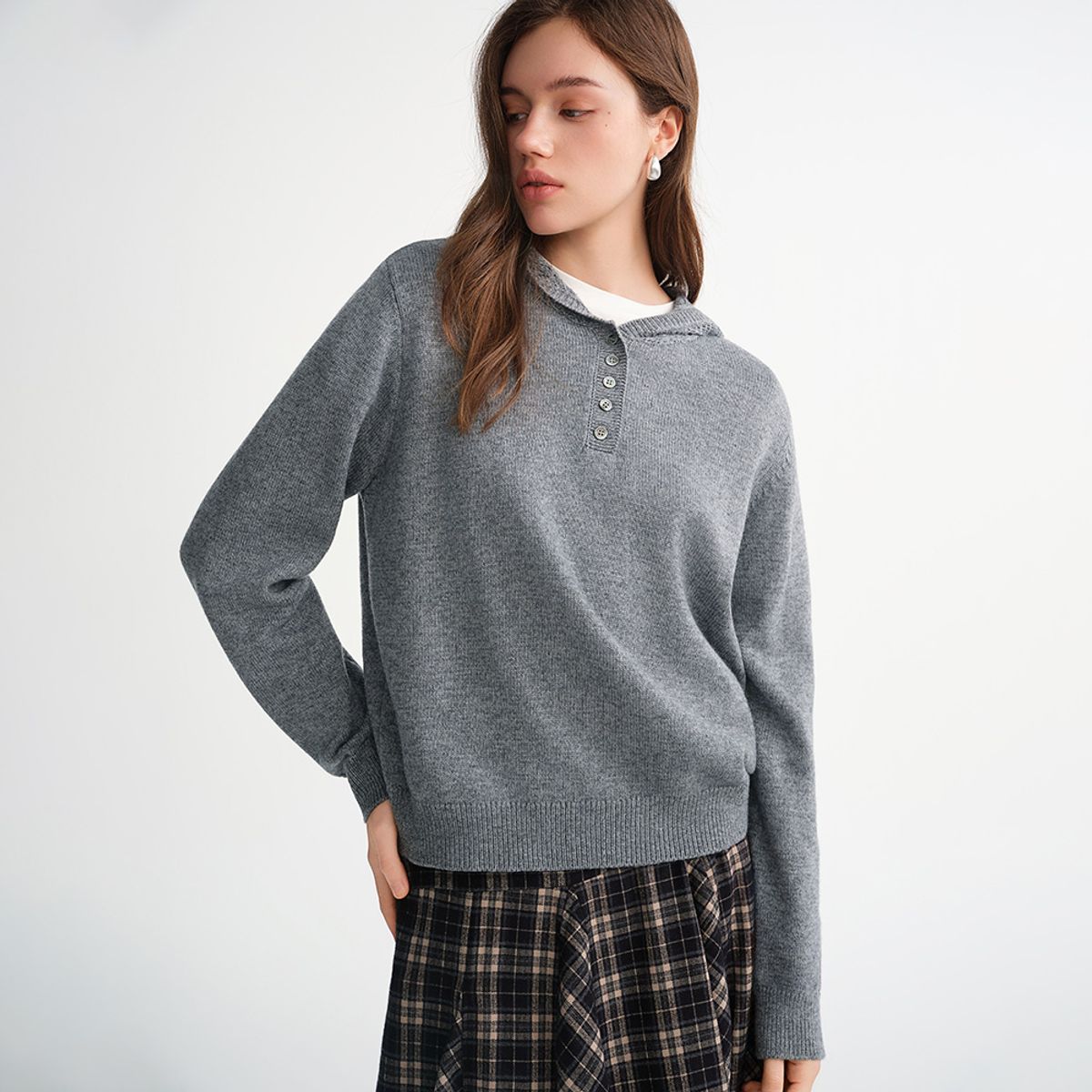에이앤레이(AEIREI) AR_Crochet hooded knit sweater_GRAY