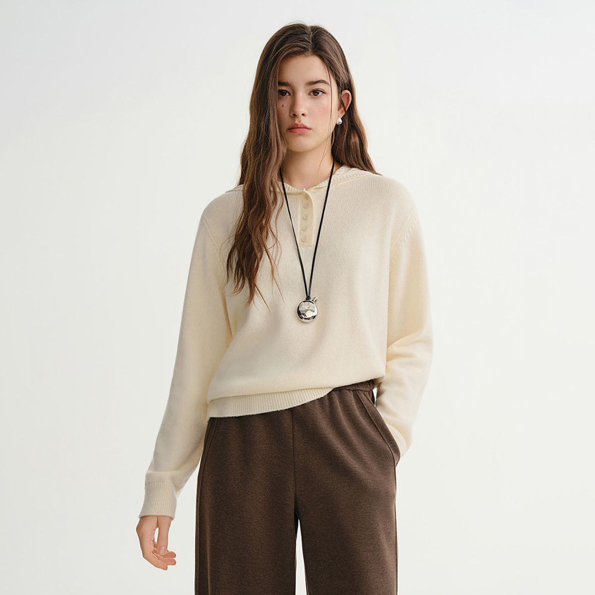 에이앤레이(AEIREI) AR_Crochet hooded knit sweater_IVORY