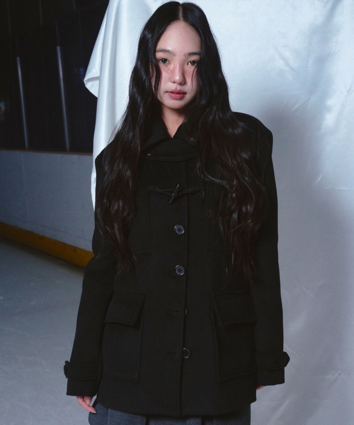 로긴 앤 로지(ROGIN N ROSIE) Duffel Point Mono Half Coat  Black