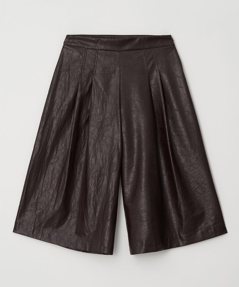 LEATHER BERMUDA PANTS