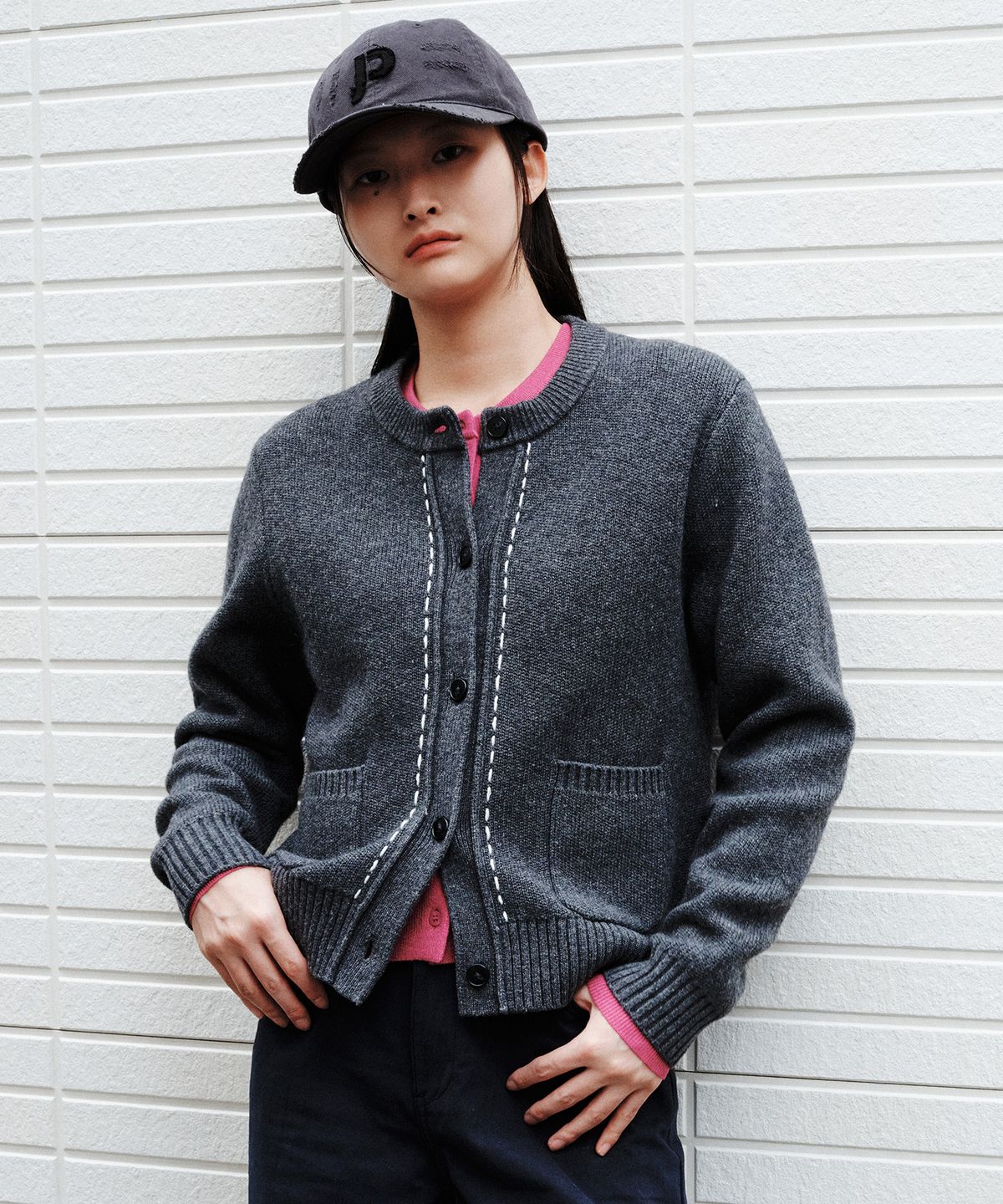 플랙 우먼(PLAC WOMEN) 핸드 스티치 디테일 가디건 차콜