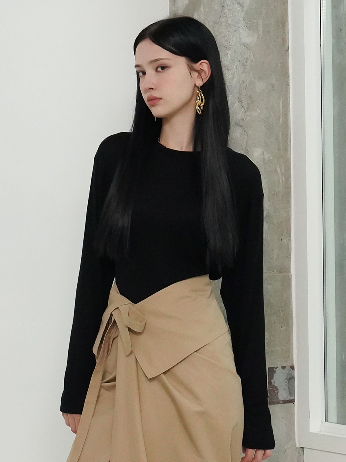 뮤즈바이로즈(MUSE BY ROSE) 루나 LUNA 울 텐셀 루즈 탑 (블랙)