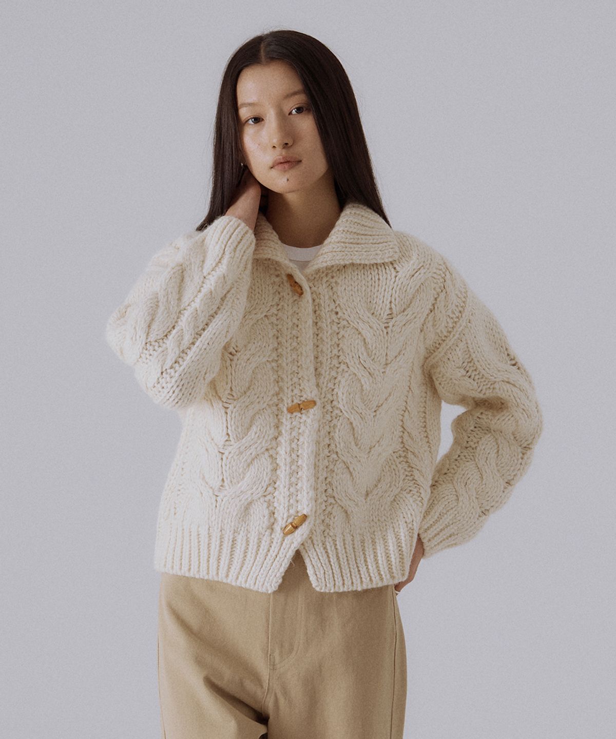 실른(SILN) Aran wool knit cardigan (IVORY)