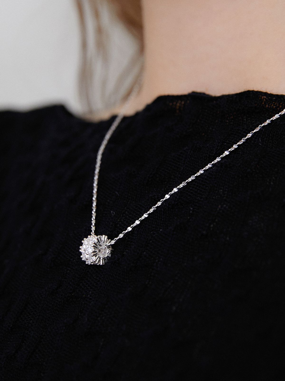 겟미블링(GETMEBLING) Crystal Cubic Necklace
