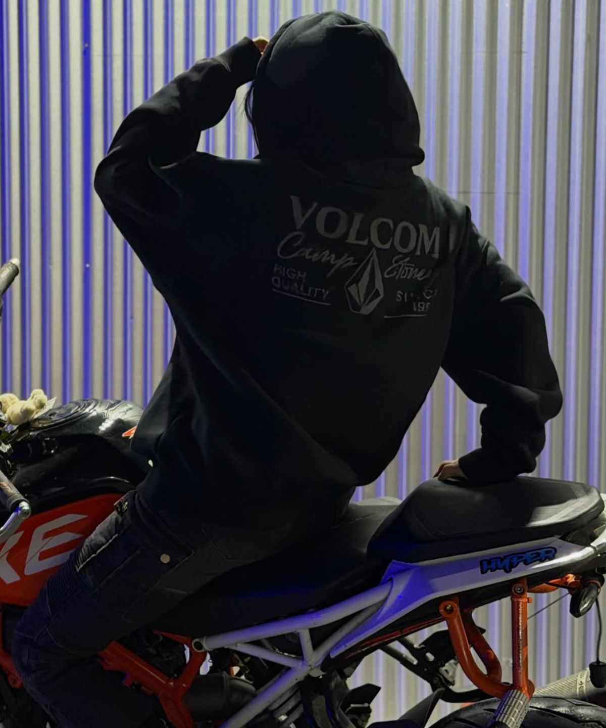 볼컴(VOLCOM) 볼컴 캠프 기모 후드(블랙)