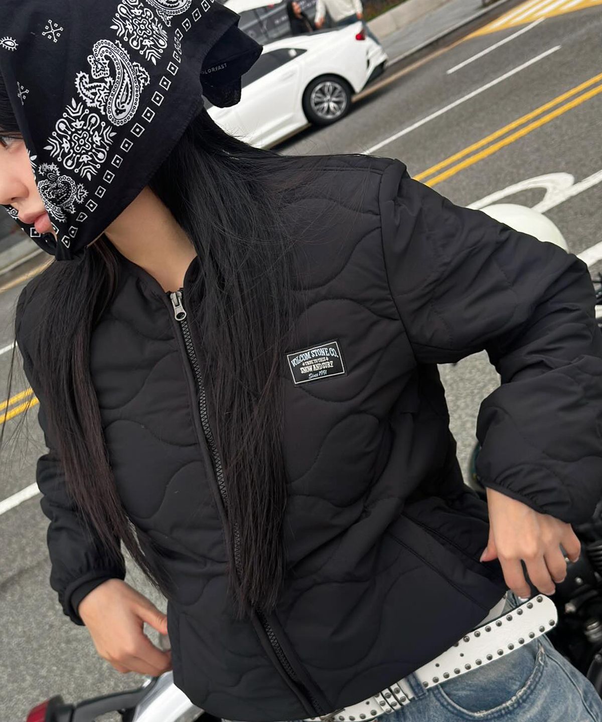 볼컴(VOLCOM) 스노우 앤 서프 퀼팅 점퍼(블랙)