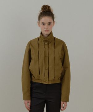 카인 핀턱 하이넥 크롭 블루종_Kain Blouson Jacket