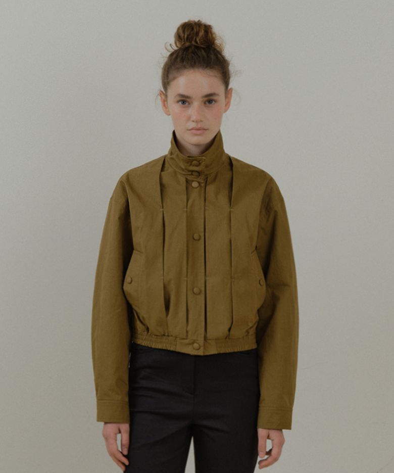 카인 핀턱 하이넥 크롭 블루종_Kain Blouson Jacket