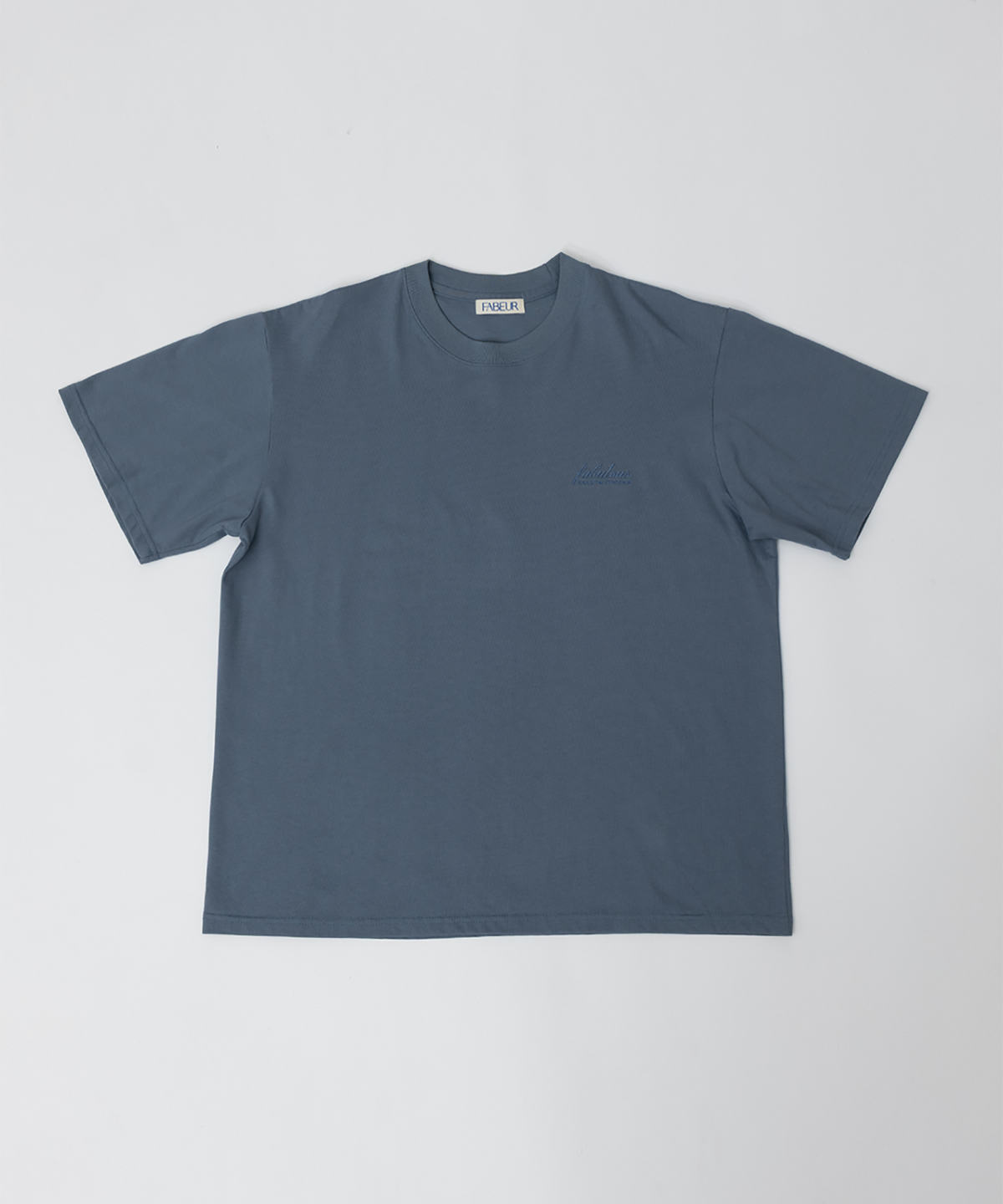 파버(FABEUR) LETTERING EMBROIDERED T-SHIRT (ASH BLUE)