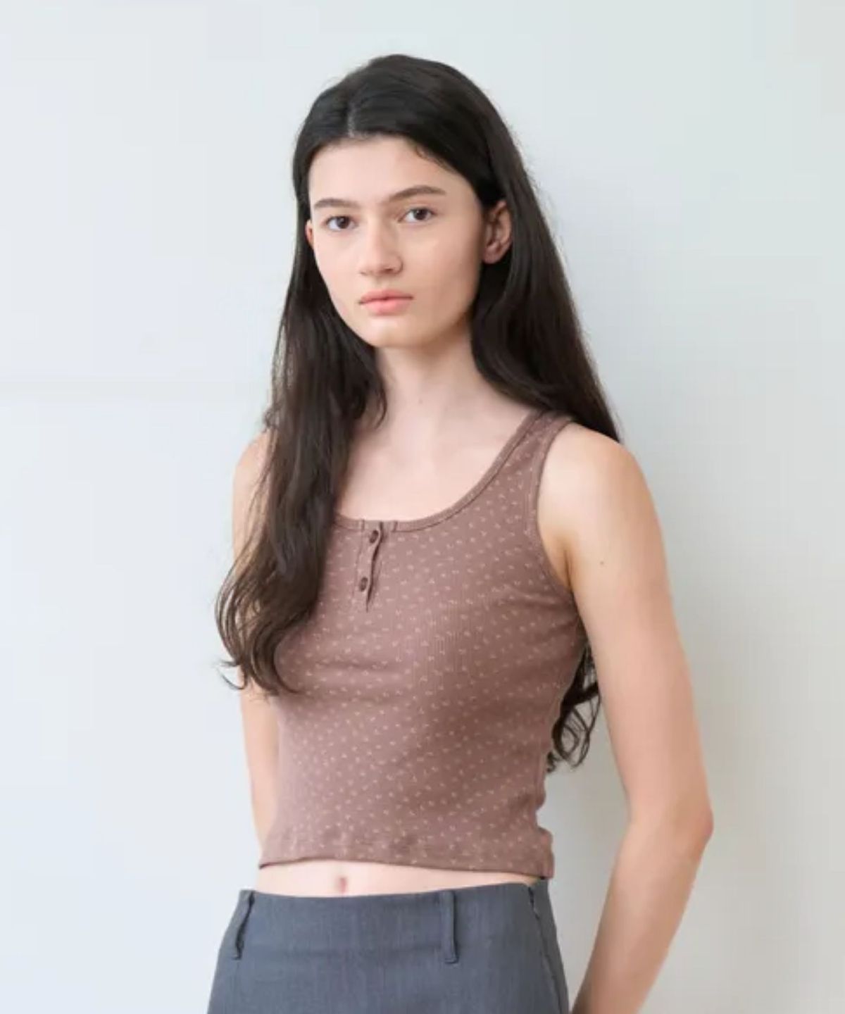 얼디르(EOLTR) Button Sleeveless Crop Top, Flower Brown