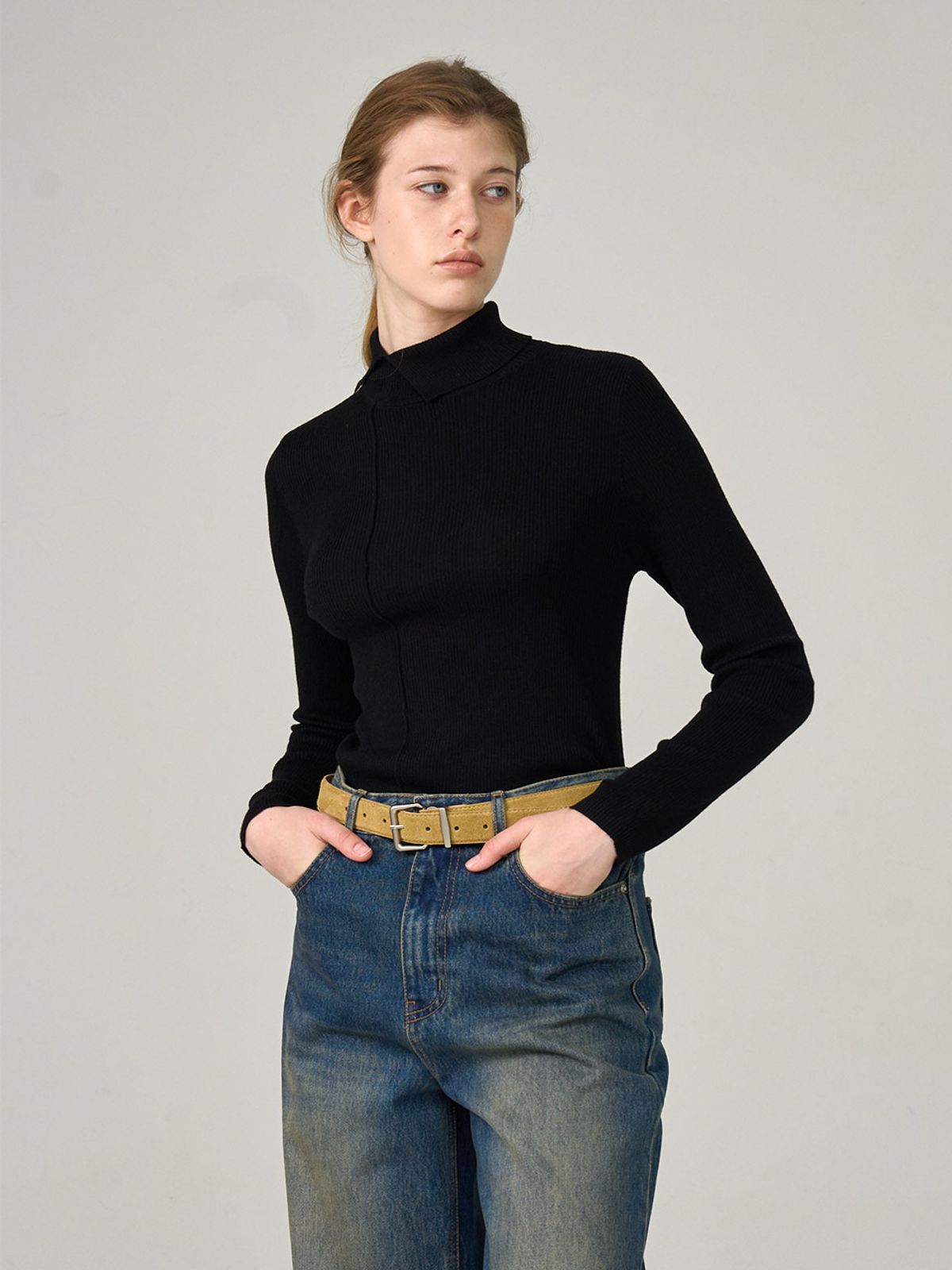 헌치(HUNCH) Cut-Out Half-Neck Slim Knit Top (2color)