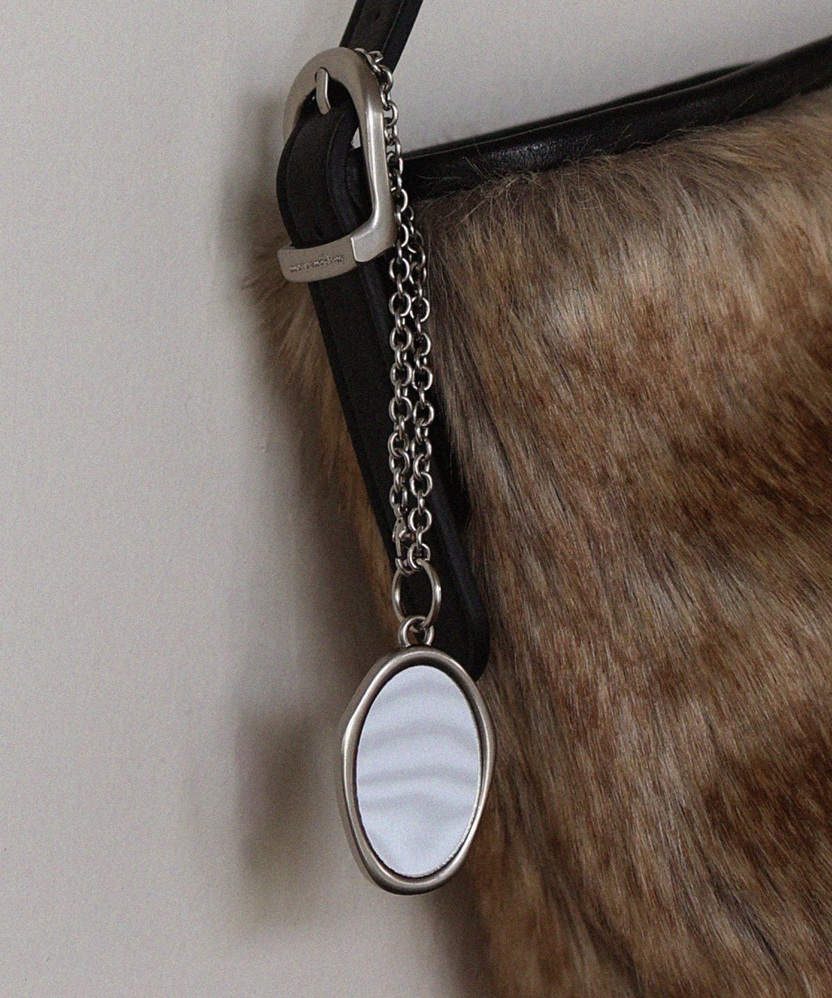 무쿠앤에보니(MUCU AND EBONY) [선물포장] Antique Mirror Keyring _ Nickel Matte