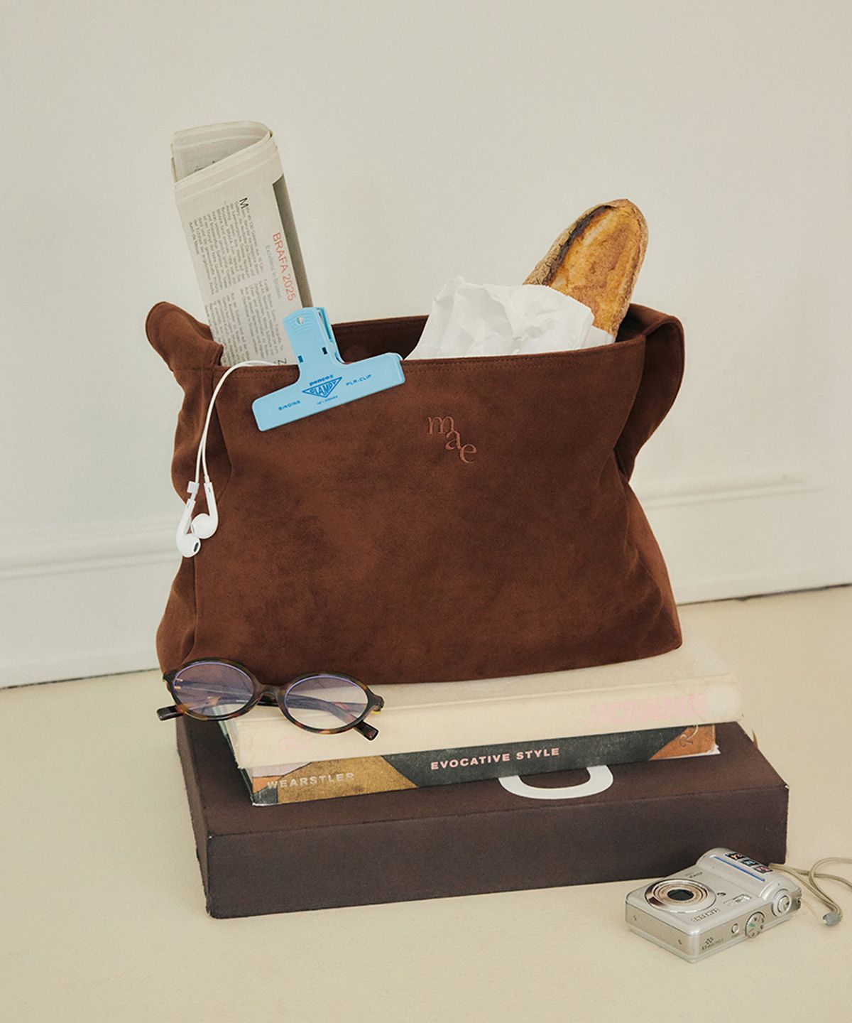 무쿠앤에보니(MUCU AND EBONY) Comfy Hobo Bag _ Suede Dark Choco