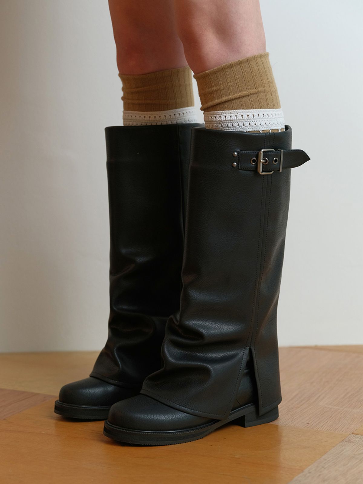 레이브(RAIVE) Velyn Warmer Long Boots in Black WA6AD007-10