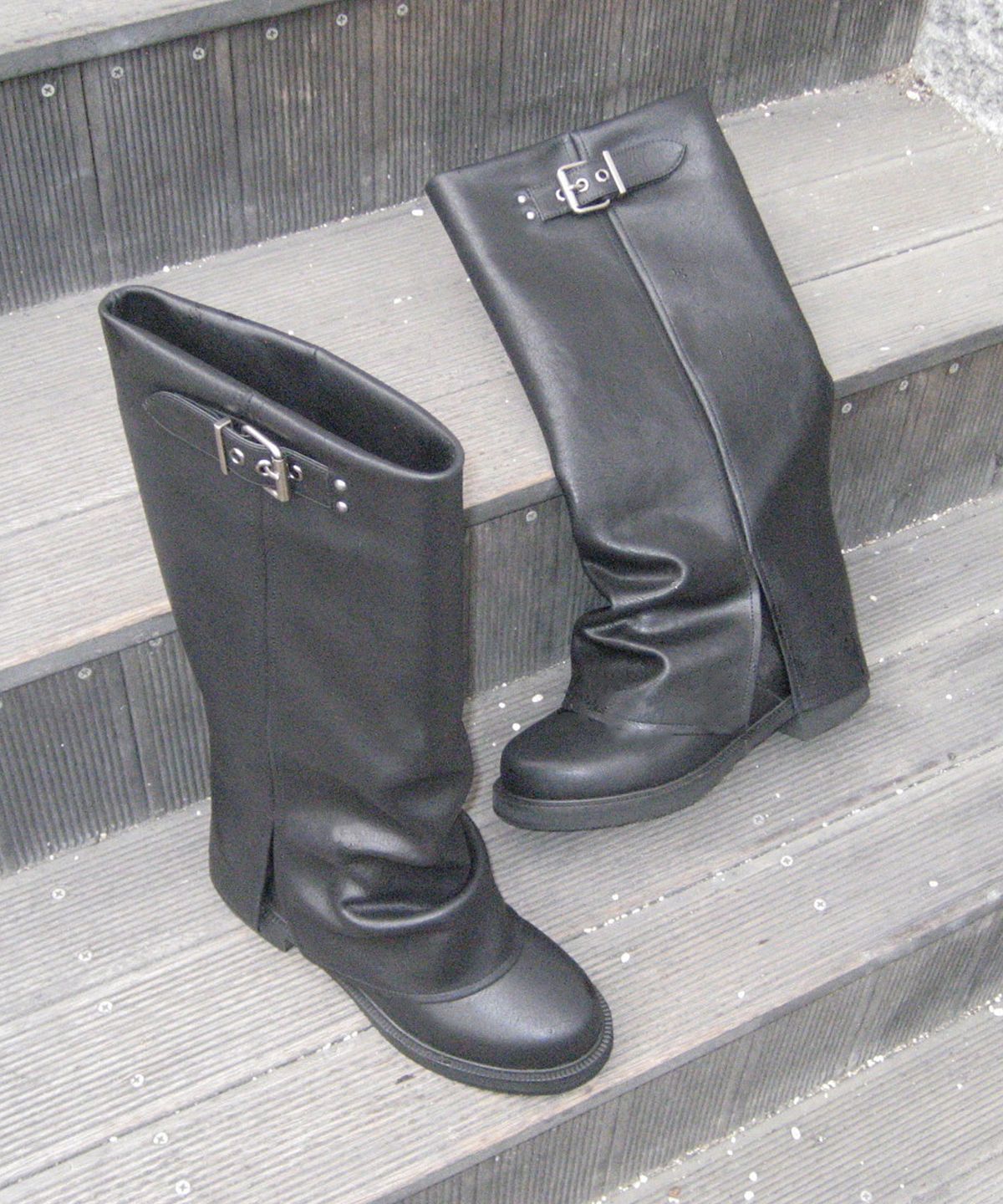 레이브(RAIVE) Velyn Warmer Long Boots in Black WA6AD007-10