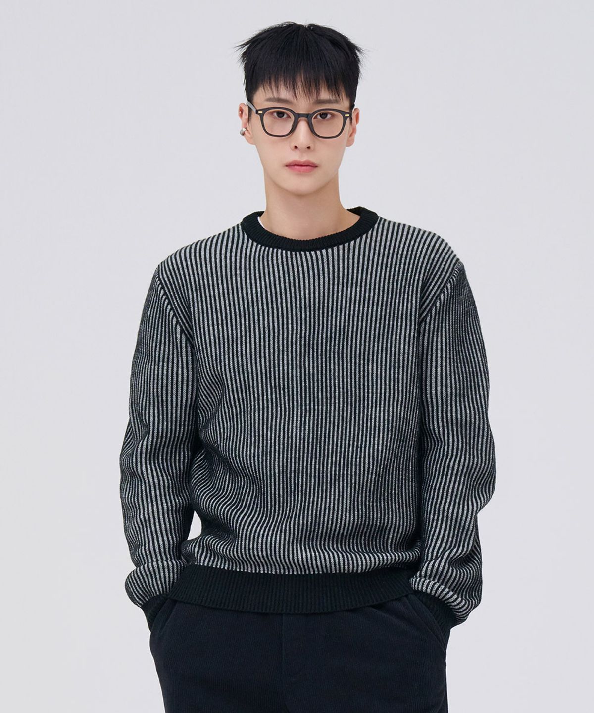 체이스컬트(CHASECULT) 남성 투톤 라운드 스웨터-블랙