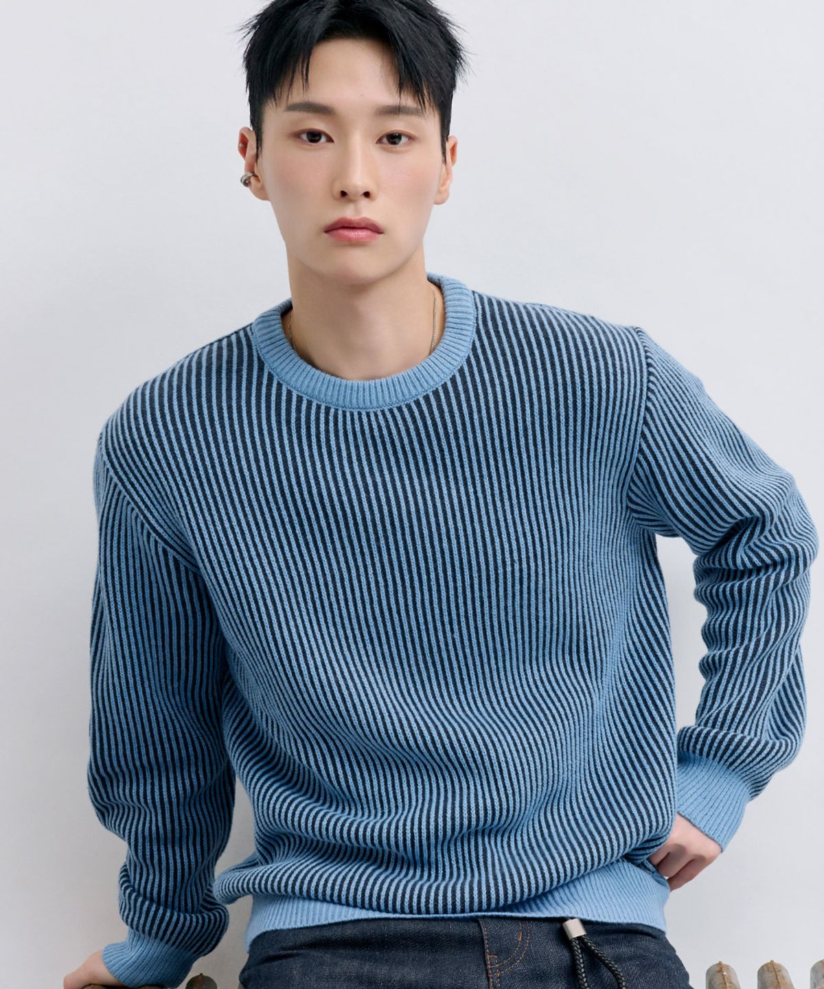 체이스컬트(CHASECULT) 남성 투톤 라운드 스웨터-블루