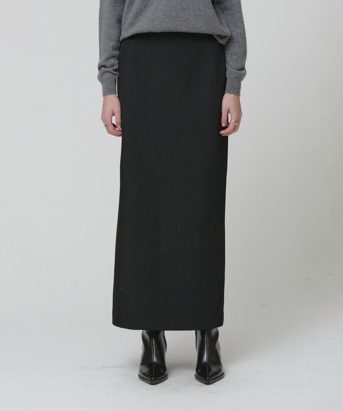 뮤제(MUSEE) [ESSENTIEL] AUBIER Minimal Wool-Blend Long Maxi Skirt_Black