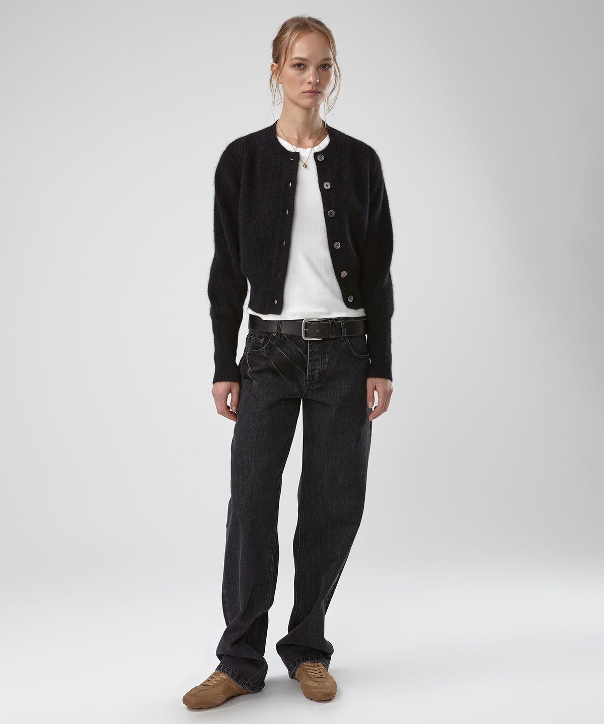 이안조(EAN JO) BUTTON UP FOX WOOL HAIRY KNIT CARDIGAN (BLACK))