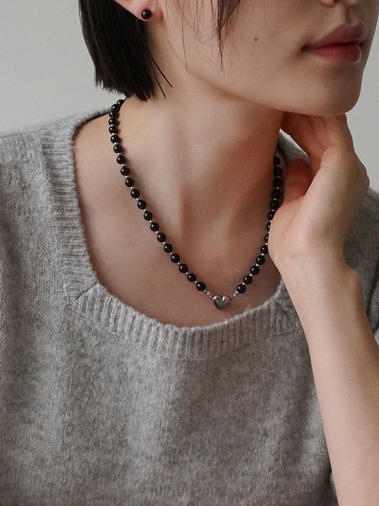 Heart flutter necklace black #N069