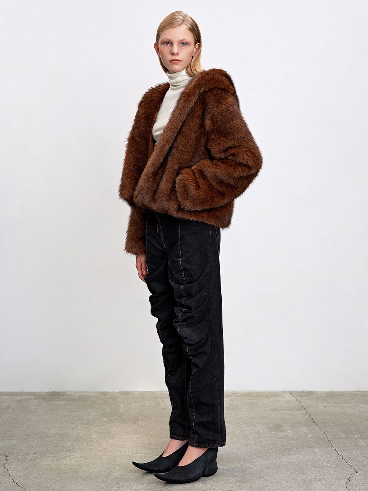 해브레스(HAVELESS) RAVI HOODED FAUX FUR JACKET BROWN
